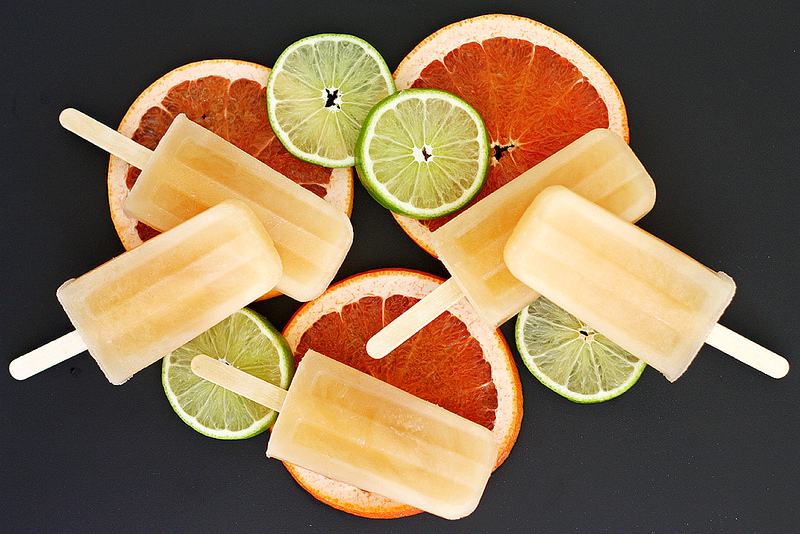 Alcoholic popsicles - paloma